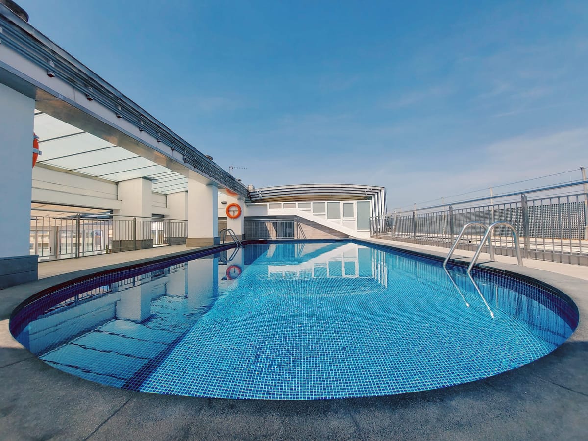 Num Hotel — 2