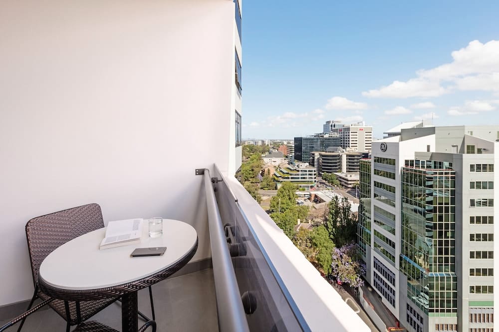 Meriton Suites Church Street, Parramatta — 5