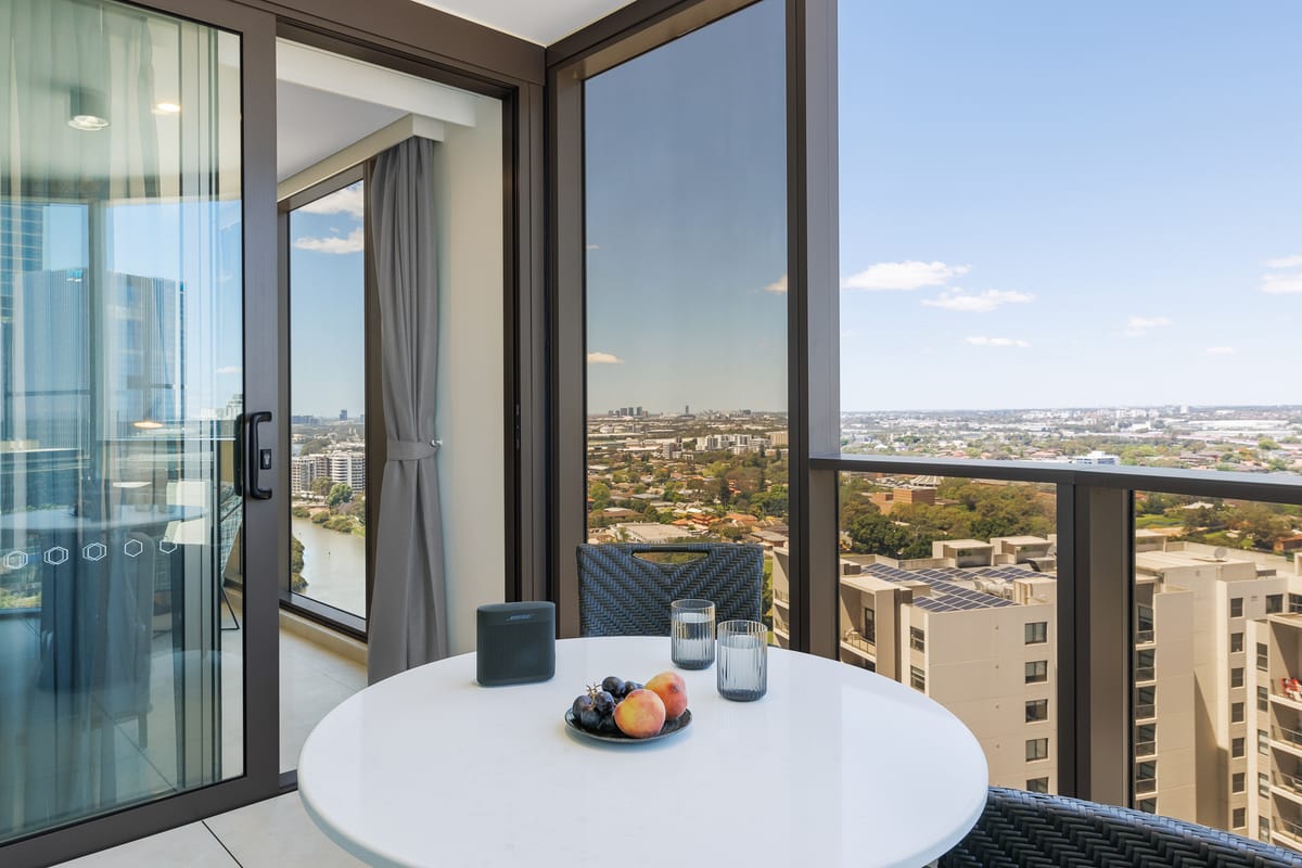 Meriton Suites George Street, Parramatta — 3