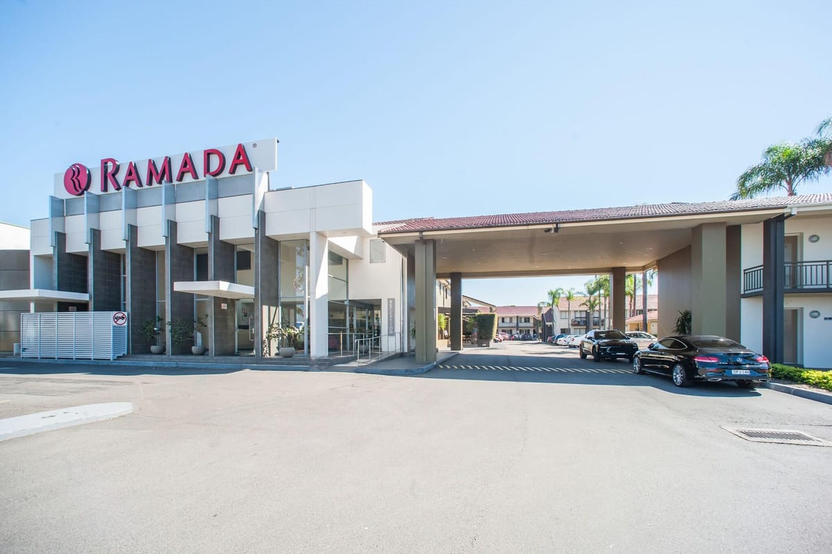 Ramada Hotel & Suites by Wyndham Sydney Cabramatta — 5