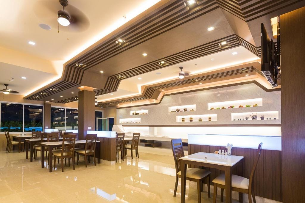 Swan Lake Hotel Sattahip — 4