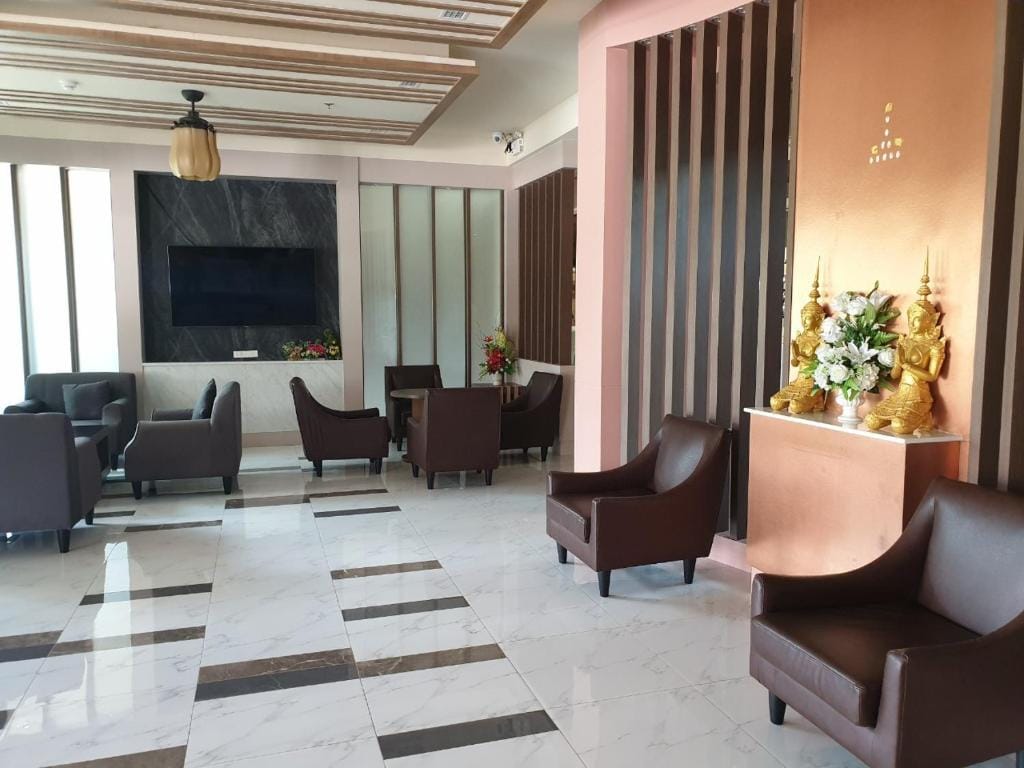 Swan Lake Hotel Sattahip — 5