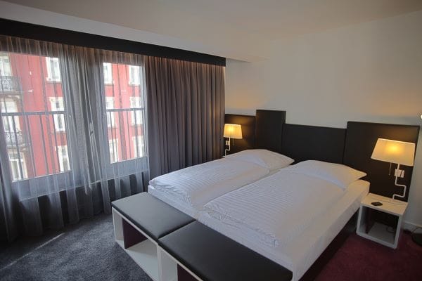 Hotel Bliss — 1