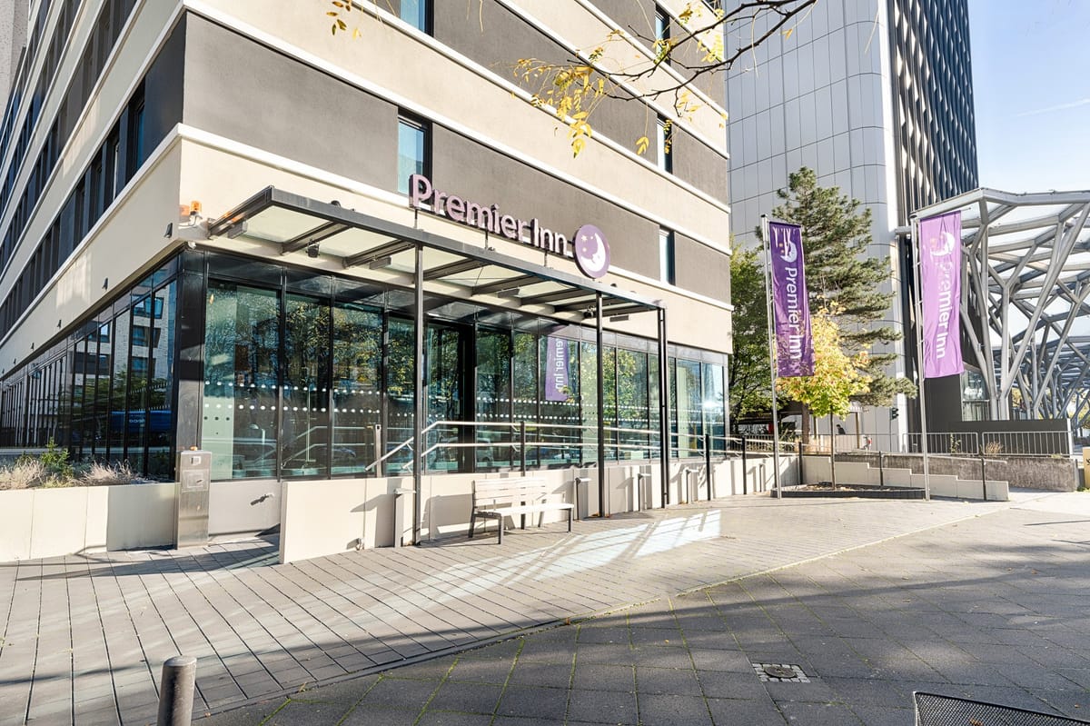 Premier Inn Frankfurt Westend Hotel — 2
