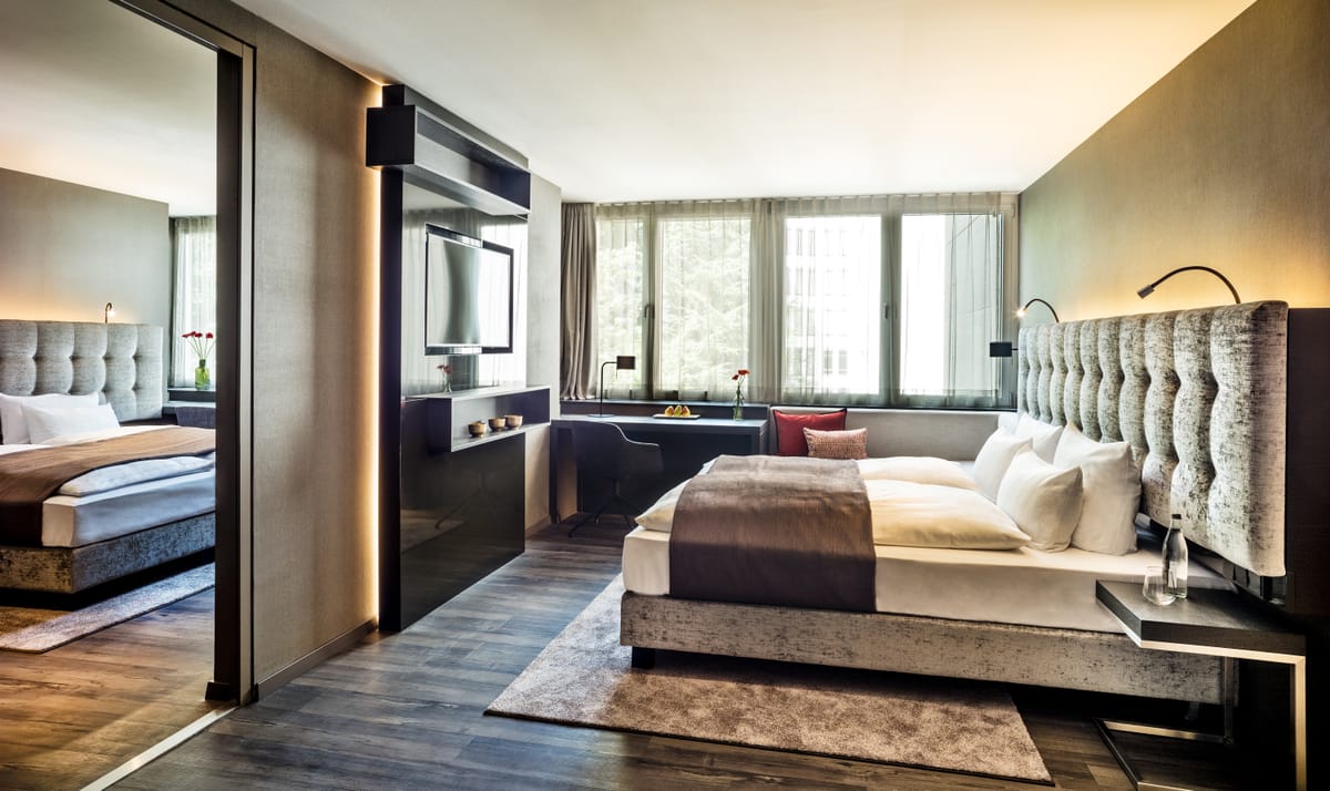 SAKS Urban Design Hotel Frankfurt — 1