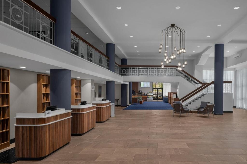 Courtyard by Marriott Pittsburgh University Center — 5