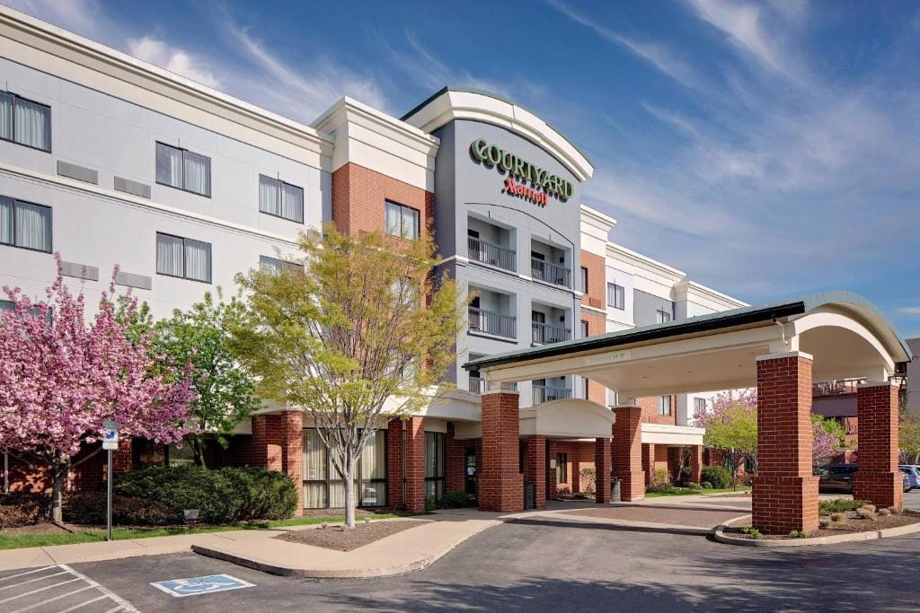 Courtyard by Marriott Pittsburgh West Homestead Waterfront — 1