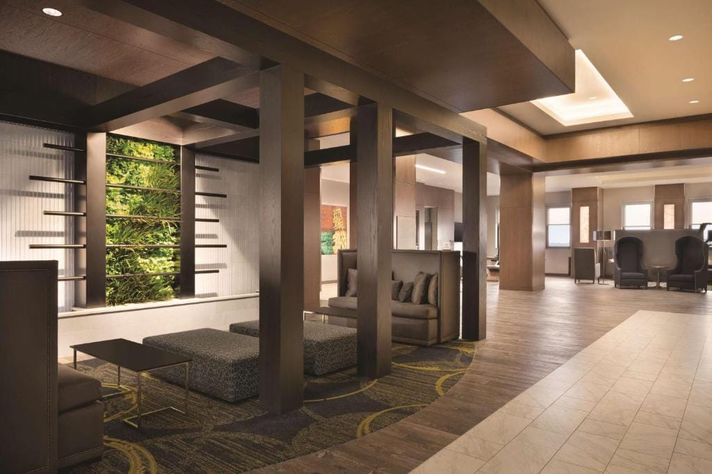 Embassy Suites Pittsburgh Downtown — 4
