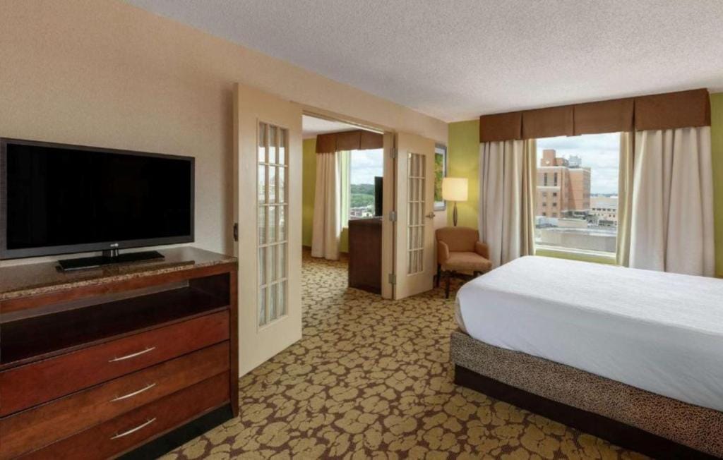 Hilton Garden Inn Pittsburgh University Place — 2