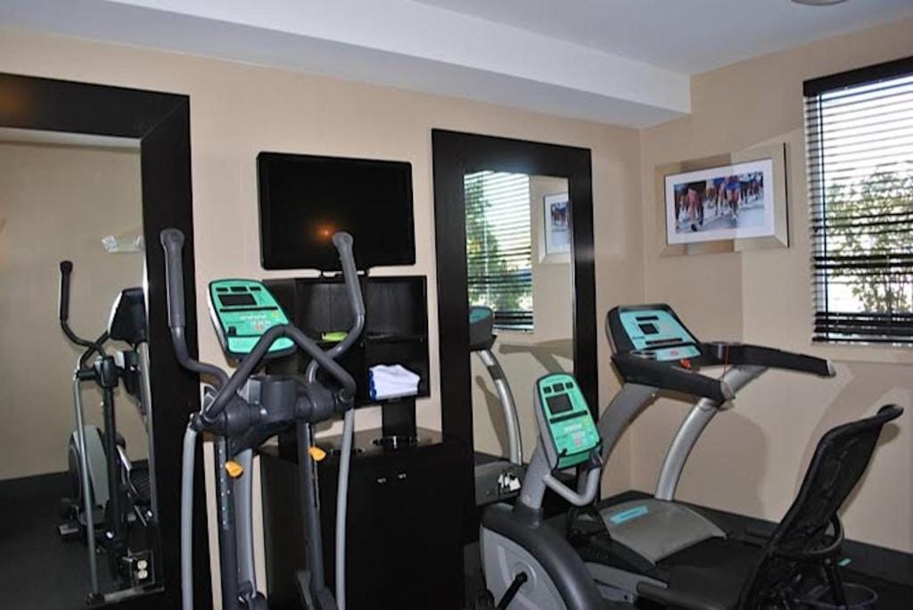 Holiday Inn Express Pittsburgh - Munhall by IHG — 1