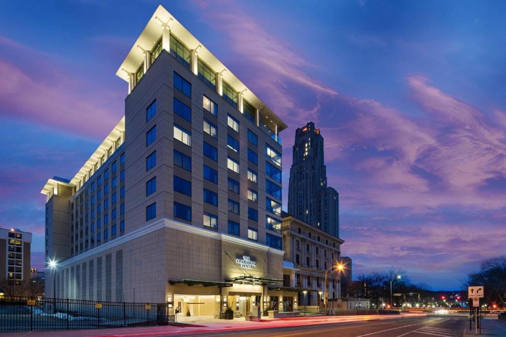 The Oaklander Hotel, Autograph Collection — 2