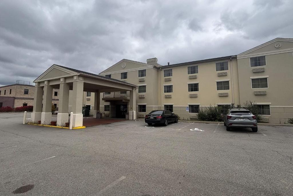 Wingate by Wyndham Pittsburgh West Mifflin — 1