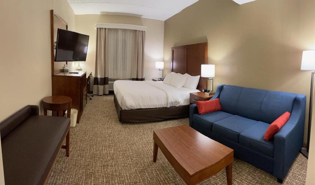 Wingate by Wyndham Pittsburgh West Mifflin — 4