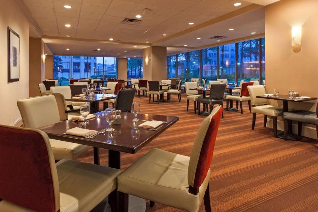 Wyndham Grand Pittsburgh — 3