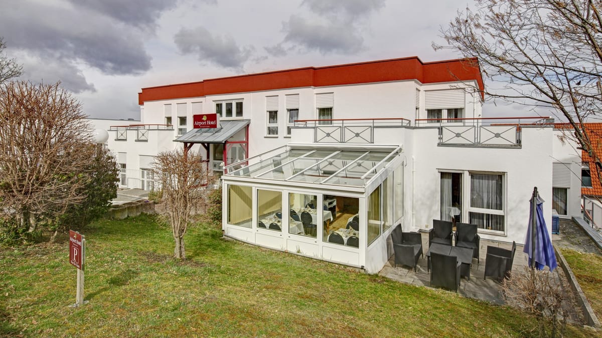 Airport-Hotel Stetten — 1