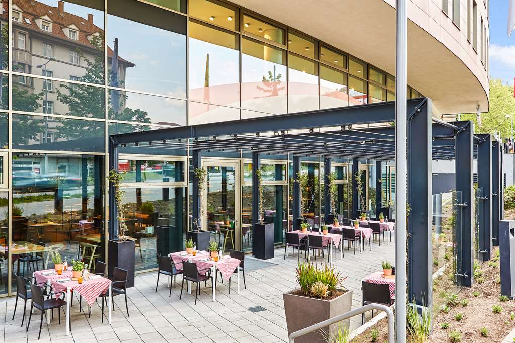 Park Inn by Radisson Stuttgart — 2