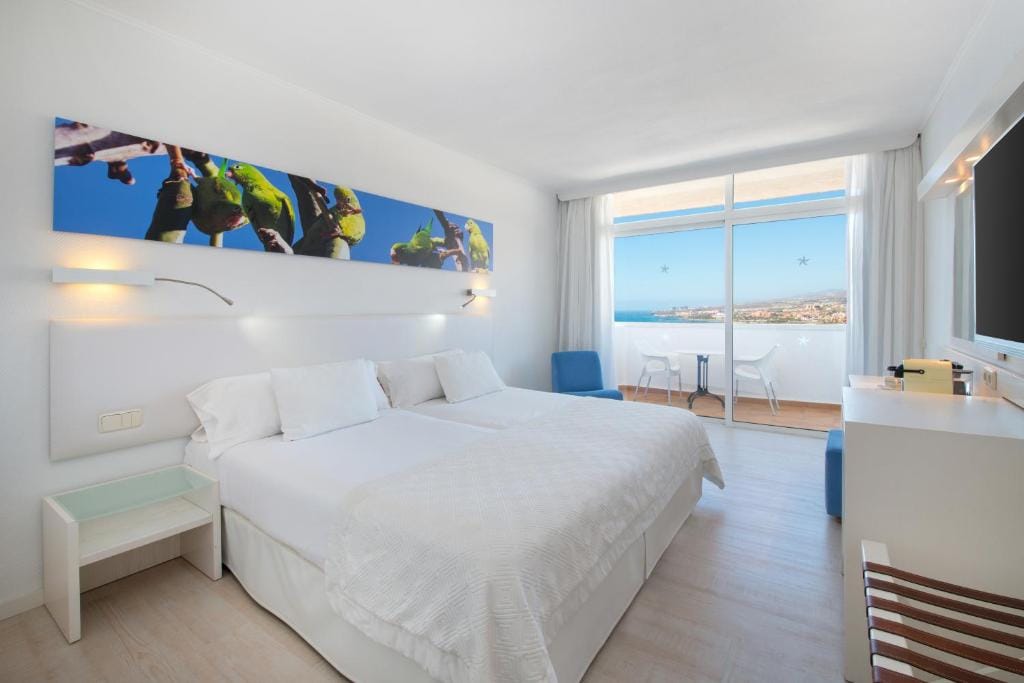 Iberostar Waves Bouganville Playa — 2