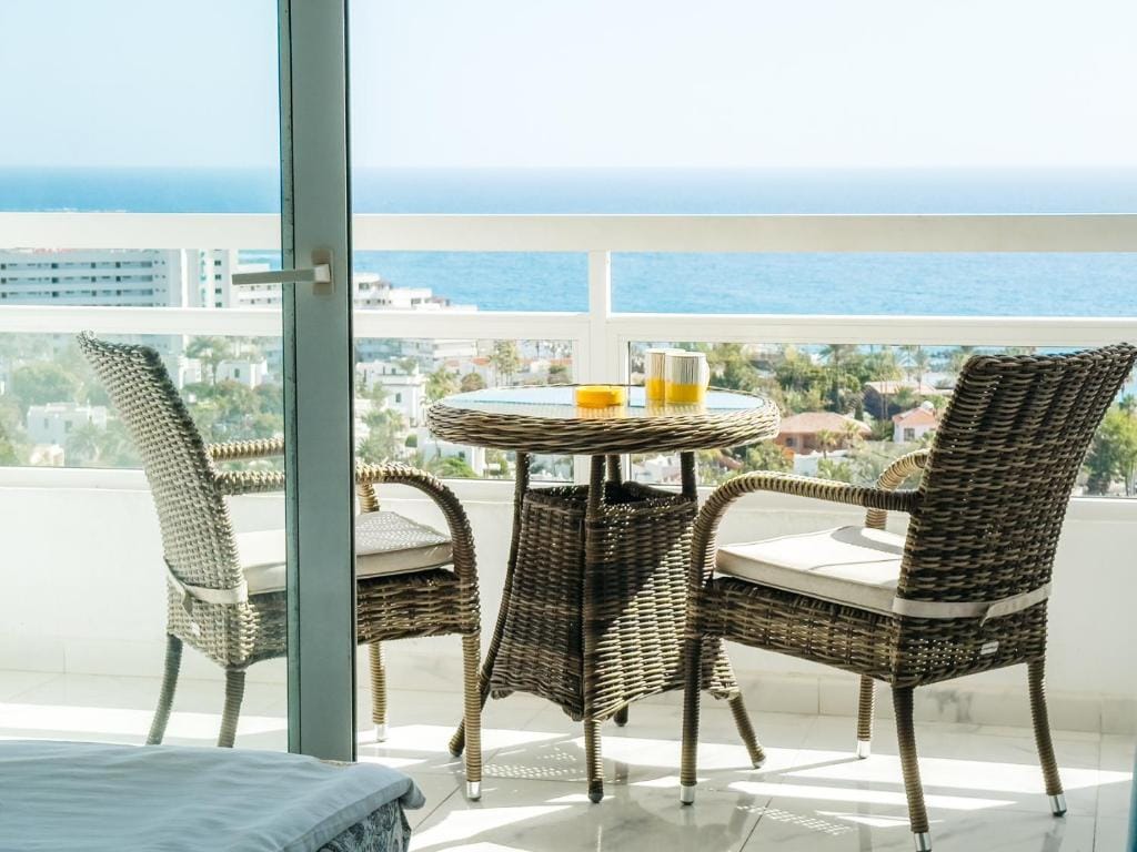 Sunny Oceanview studio apartment Ponderosa in Costa Adeje — 1