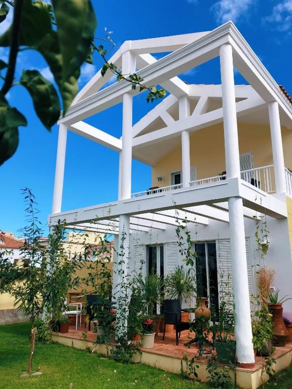 Villa 8 Islas — 1