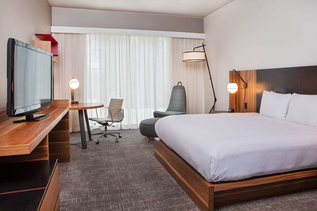 DoubleTree by Hilton Atlanta Windy Hill Ballpark — 3
