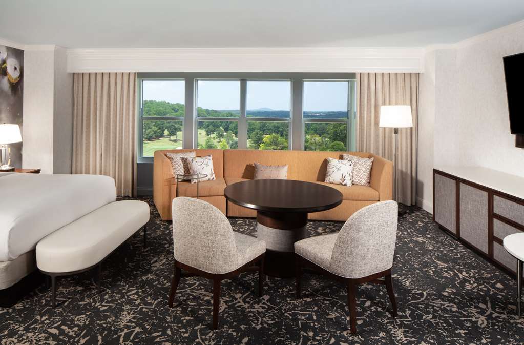 Hilton Atlanta/Marietta Hotel & Conference Center — 3