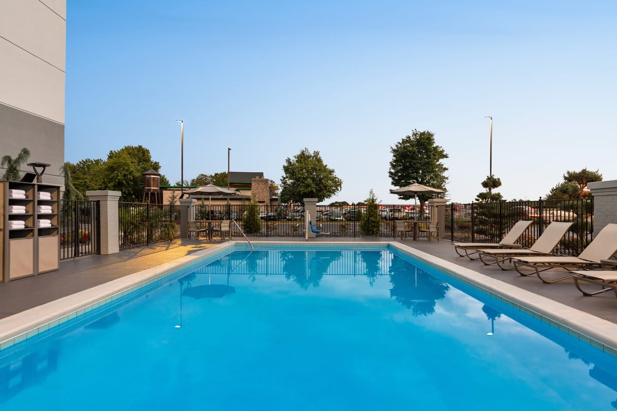 Holiday Inn Express Atlanta-Kennesaw by IHG — 3