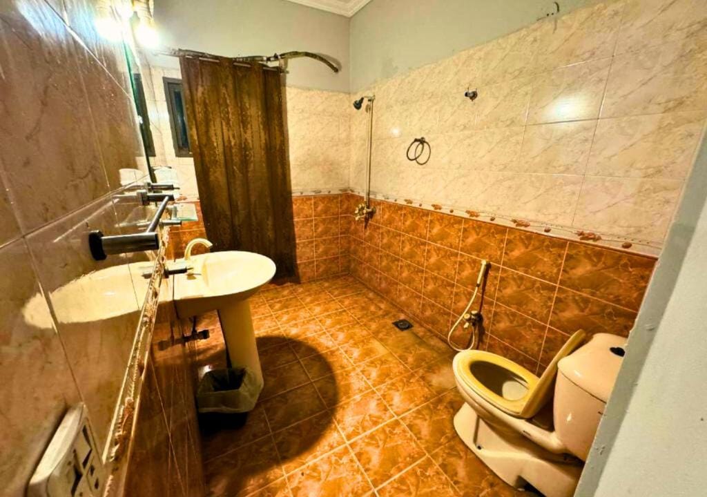 Doves Inn Hotel kalma Chowk — 3