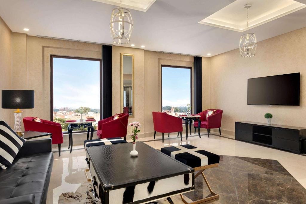 Ramada by Wyndham Lahore Gulberg II — 4