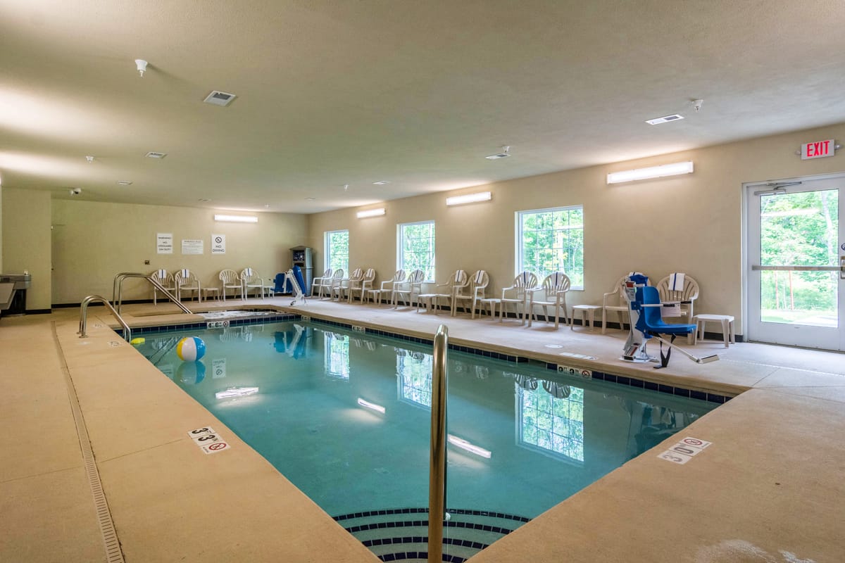 Cobblestone Hotel & Suites - Harborcreek — 2