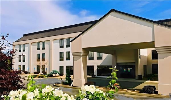 Comfort Inn, Erie - Near Presque Isle — 2