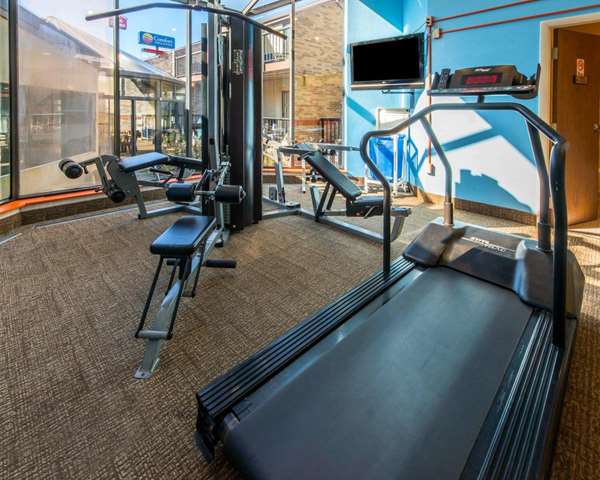Comfort Inn & Suites Erie - Splash Lagoon Indoor Waterpark — 4