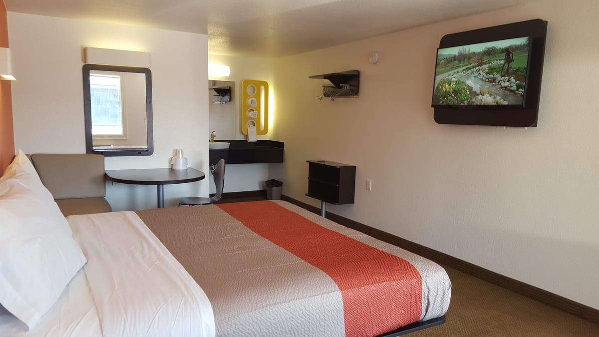 Motel 6 Erie, PA — 2