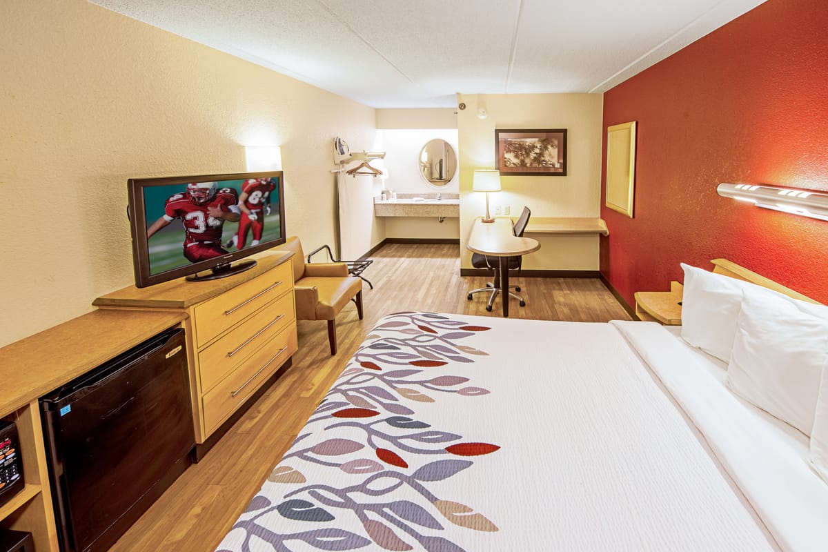 Red Roof Inn Erie – I-90 — 4