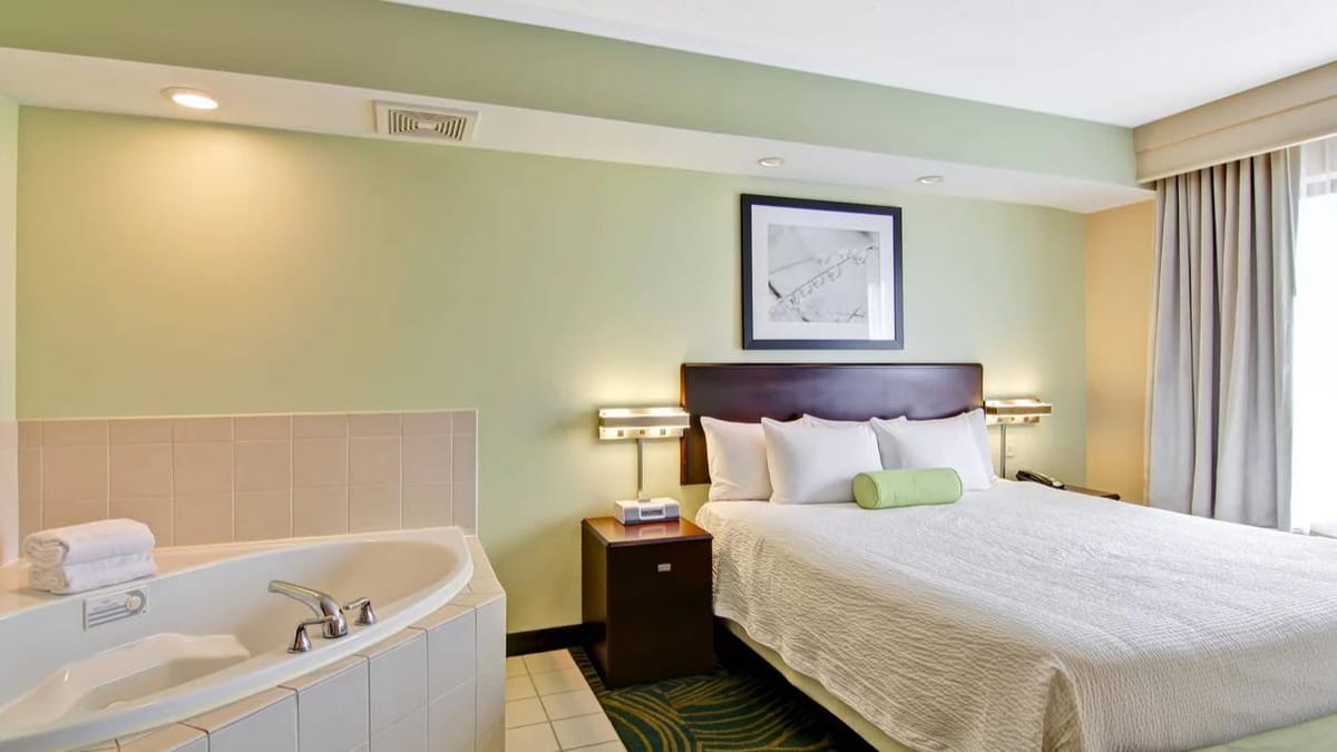 SpringHill Suites by Marriott Erie — 3