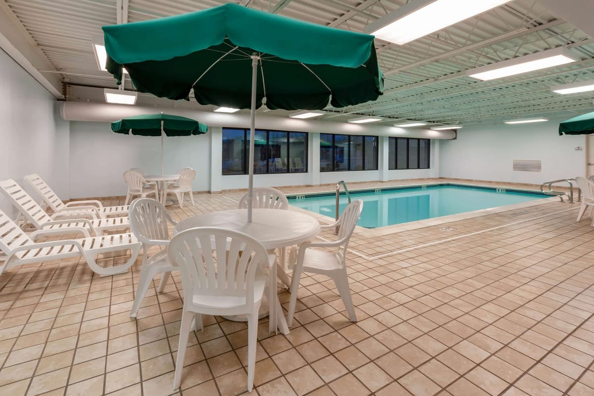 Wingate by Wyndham Erie — 4