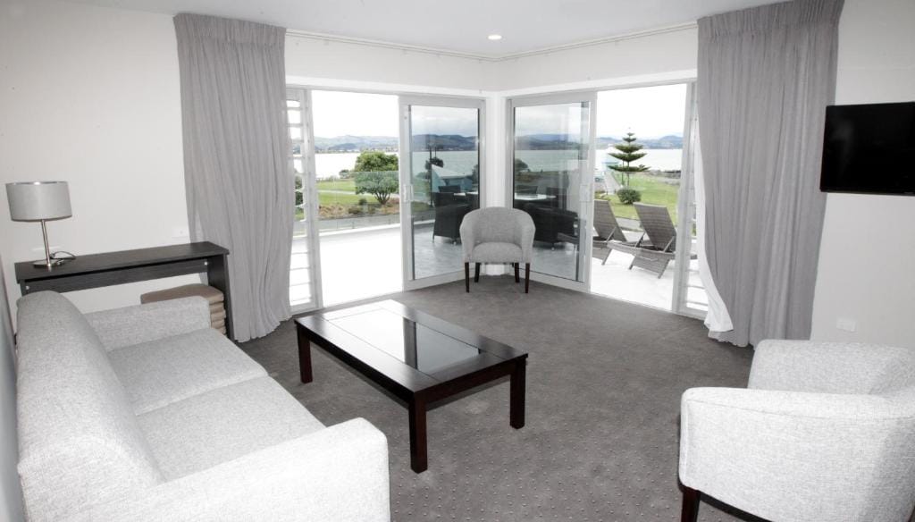 East Pier Hotel — 5