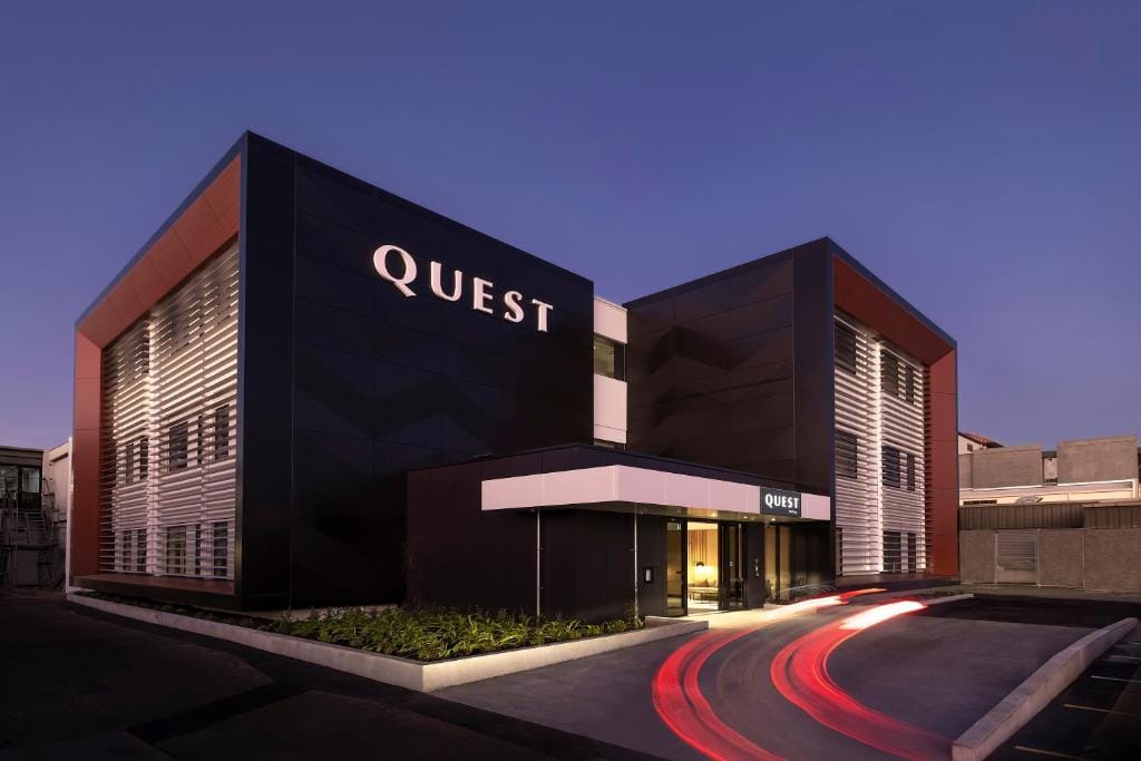 Quest Hastings — 1