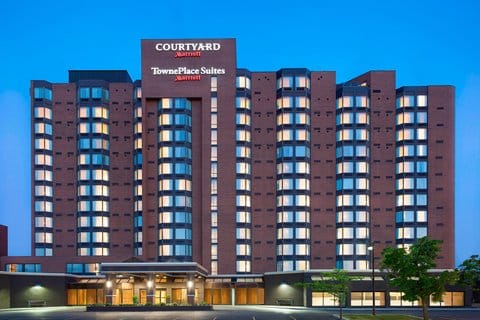 Courtyard by Marriott Toronto Northeast/Markham — 4