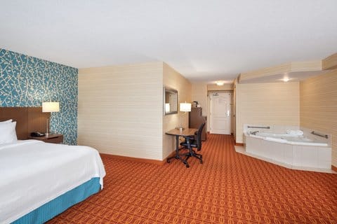Fairfield by Marriott Inn & Suites Toronto Airport — 5
