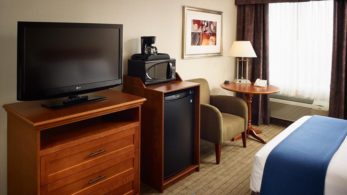 Holiday Inn Express Toronto-North York by IHG — 5