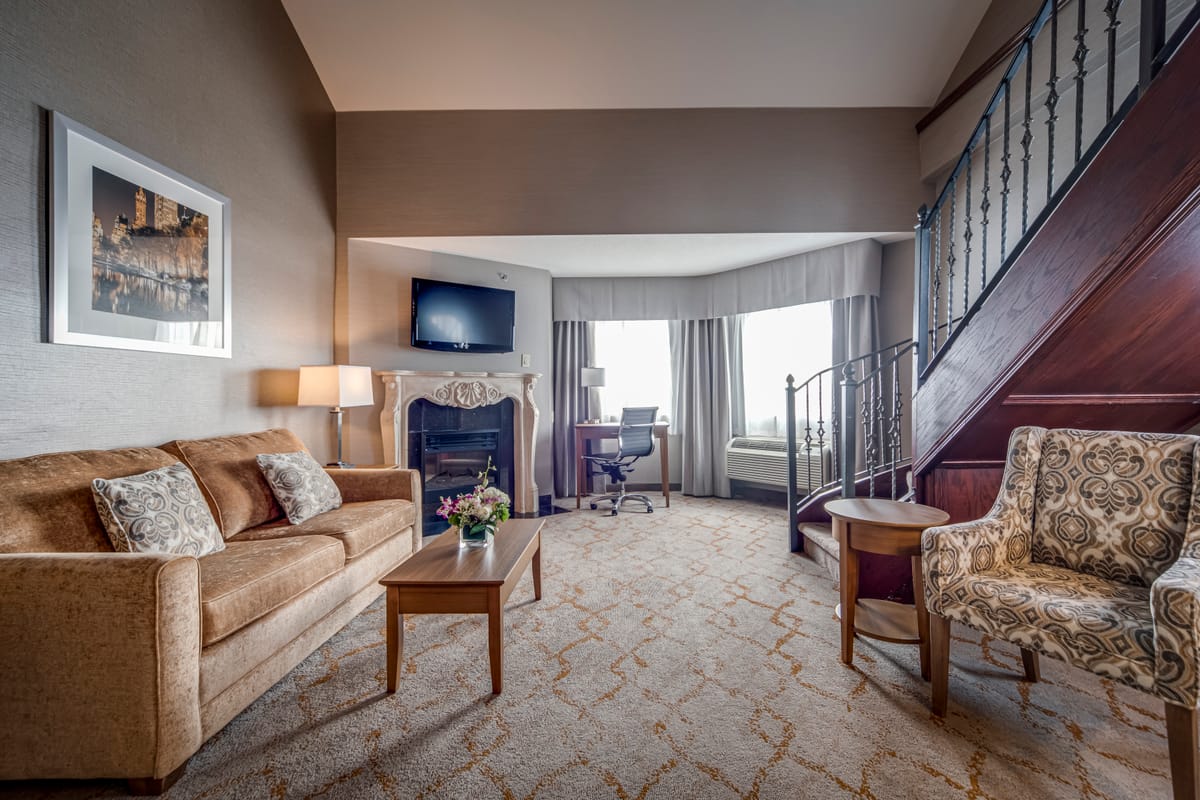 Monte Carlo Inn - Vaughan Suites — 2
