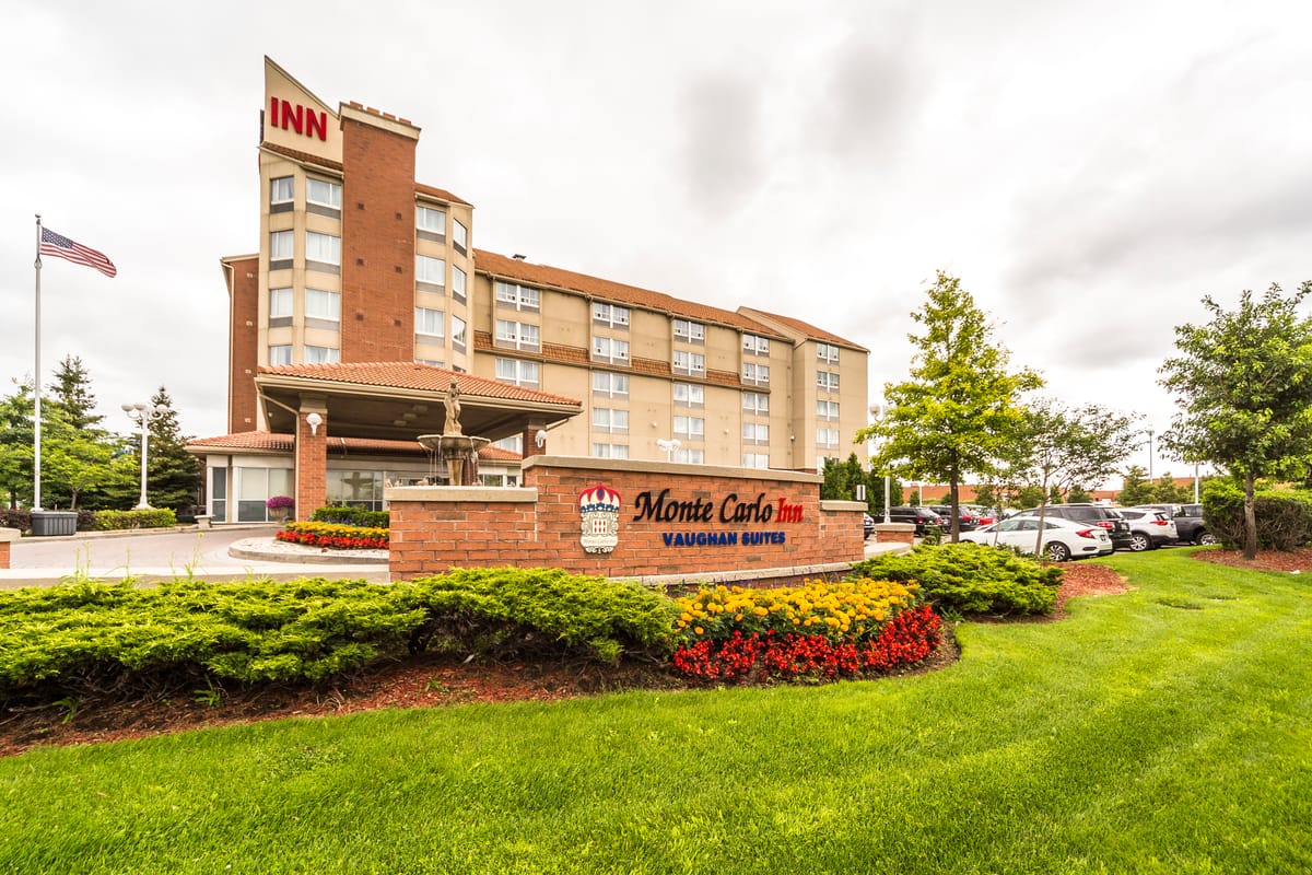 Monte Carlo Inn - Vaughan Suites — 5