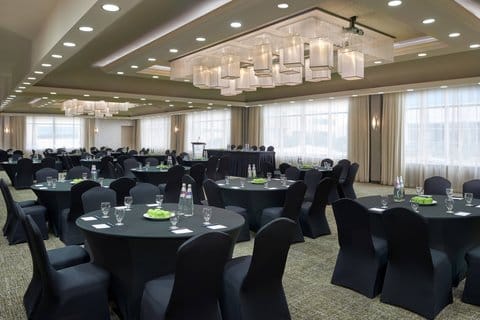 SpringHill Suites by Marriott Toronto Vaughan — 5