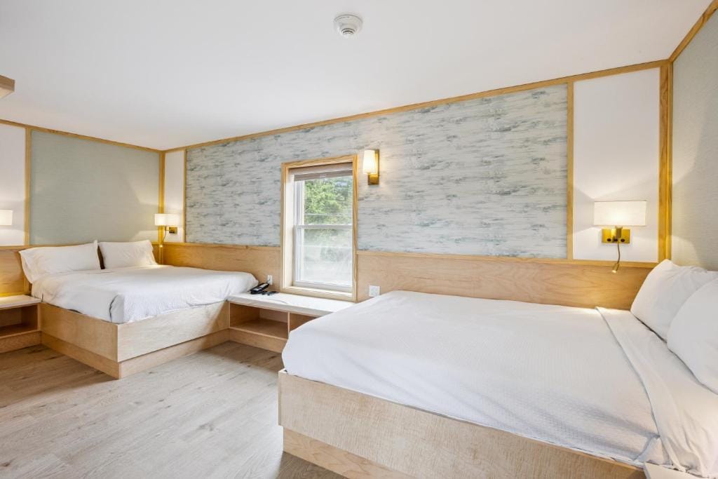 Greenview Inn Riverhead — 2