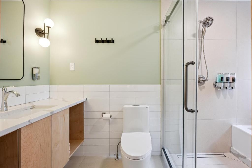 Greenview Inn Riverhead — 4