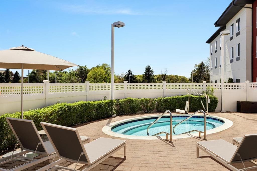 Hilton Garden Inn Riverhead — 4