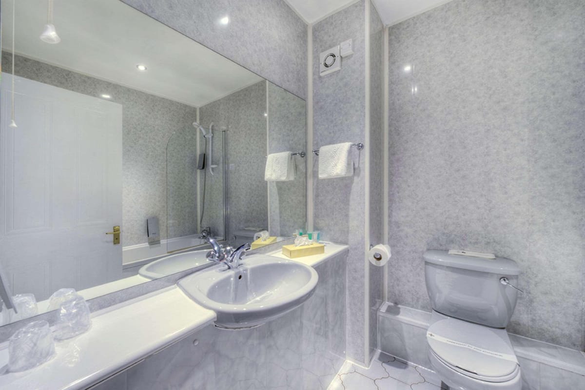Quality Hotel Coventry — 3