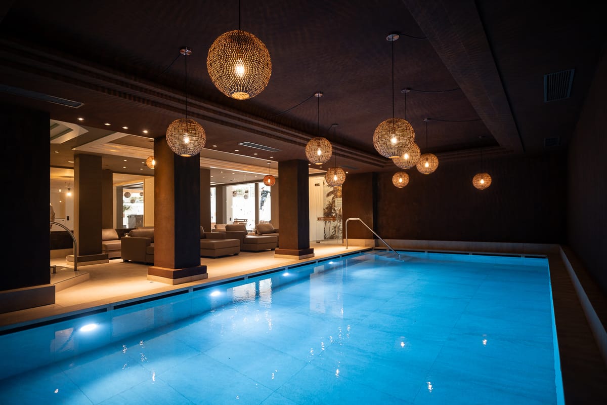 Das Parkhotel — 2