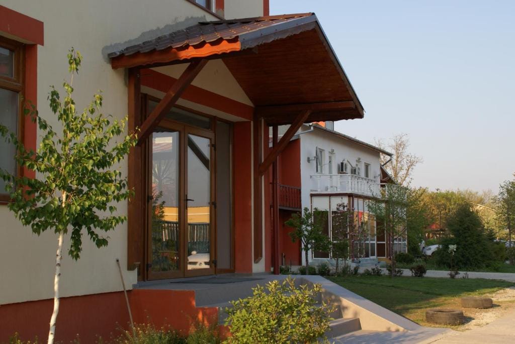 Hotel Otopeni — 5