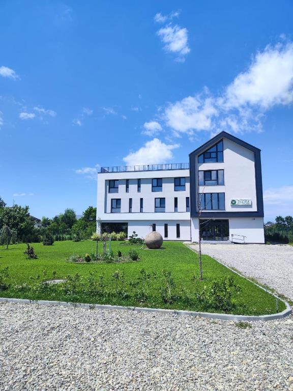 INDRA WELLNESS Retreats and Spa — 1